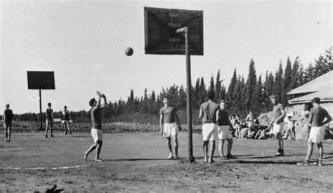 sejarah masuknya bola basket ke indonesia