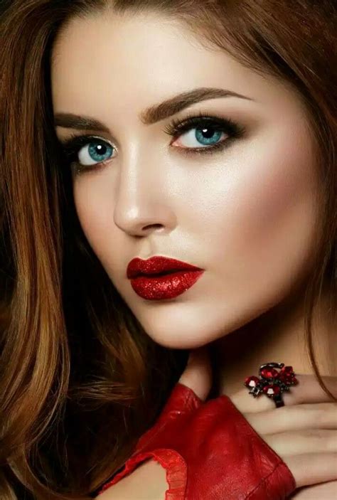 Striking Beauty Of Girl Models In Red Lipstick 6550 Misgonline