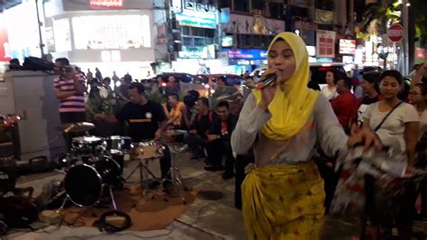 Upiah Tak Tun Tuang Kalah Penyanyi Asal Cover By Retmelo Buskers