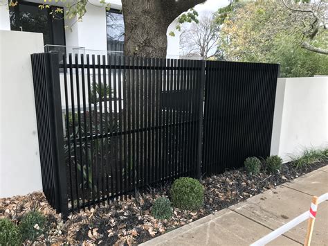 Blade Vertical Slat Fencing And Driveway Gates Melbourne Pinnacle Fencing