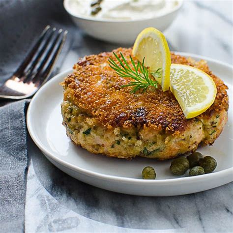 Easy Crunchy Salmon Cakes Have A Panko Breading With Both Fresh And