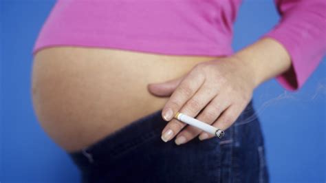Why doctors say smoking in pregnancy is bad for you - BBC Newsbeat