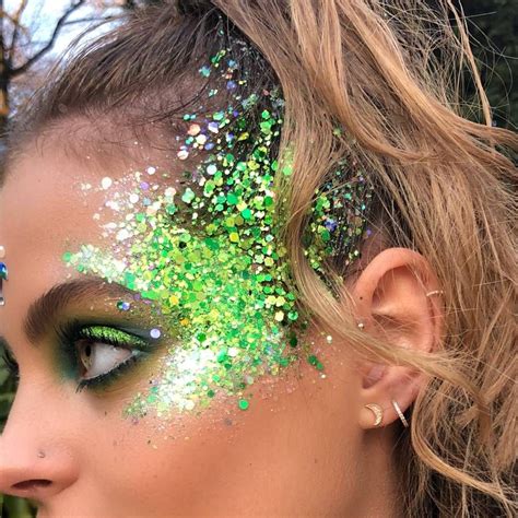 Your Guide To Wearing Glitter Like A Festival Pro Festival Glitter