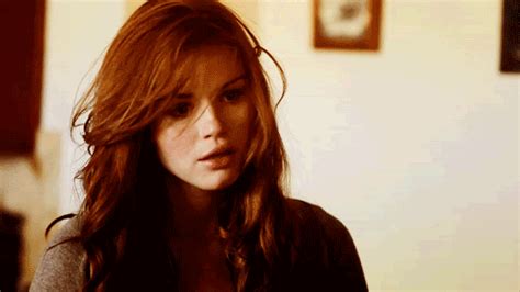 Signs Your Relationship Is Stronger Than You Think It Is Holland Roden Lydia Martin Roden