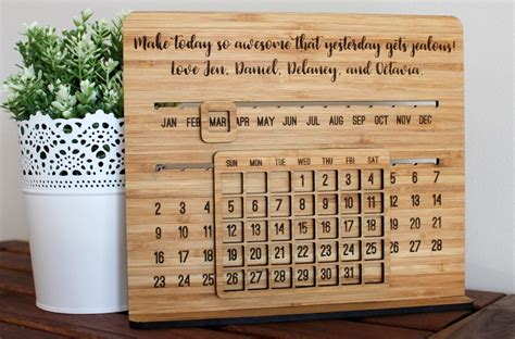 Perpetual Desk Calendar In 2020 With Images Diy Wooden Projects