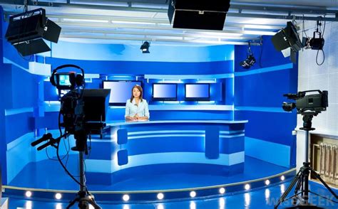 What Is A News Anchor With Pictures Tv Set Design Tv Presenters Tv