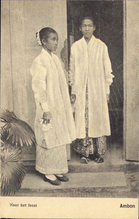 Two Ambonese Ladies Going To A Party Indonesian Clothing Indonesian