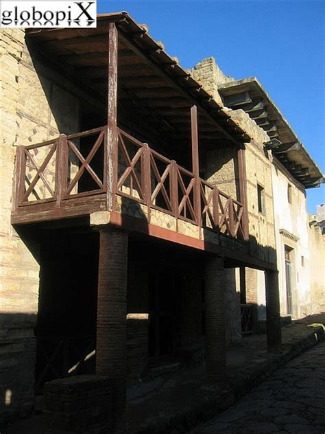 162 case in vendita a ercolano. PHOTO ERCOLANO: CASA A GRATICCIO 2 - Globopix
