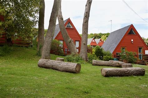 Offering amazing view of sunset & sunrise from windows & door step. 3 bed Chalet in Kingsdown - 236651 - Seaview Lodge ...