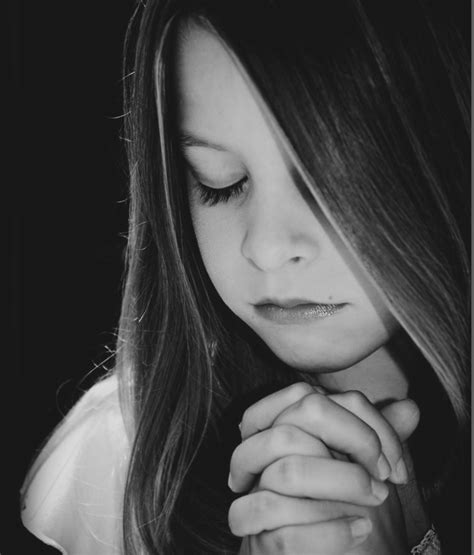 Little Girl Praying Picture By Pnklzzy On Deviantart