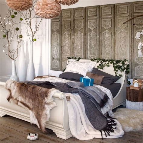 Festive Bedroom With Boutique Ski Lodge Style Lodge Bedroom Decor