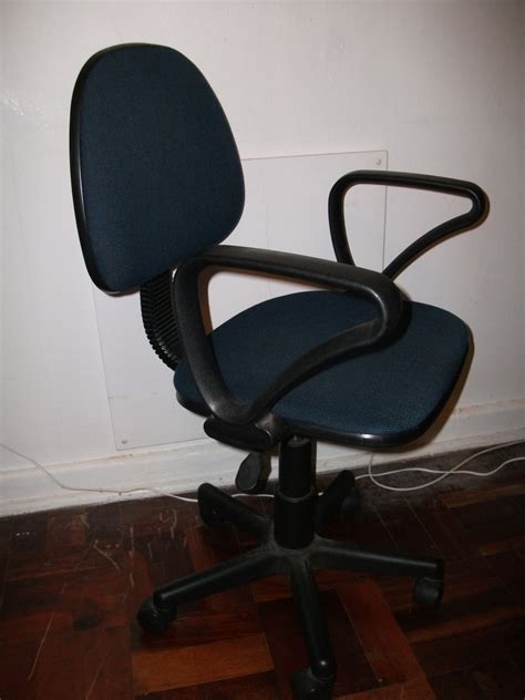 How To Choose The Right Office Chair For You Dengarden Home And Garden