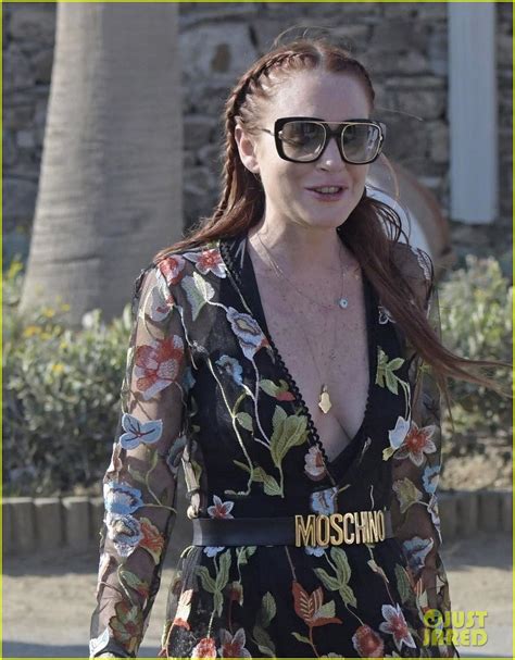Lindsay Lohan Strikes A Pose In A Moschino Dress In Mykonos Wowi News