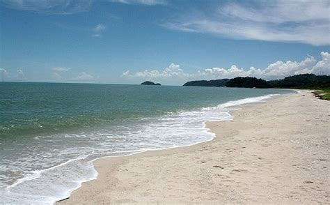 Dengan panjang kurang lebih 4 kilometer, pantai ini. Merayakan Tahun Baru Cina Di 5 Tempat Wisata Imlek Di Singkawang Yang Populer | Reservasiku.Com