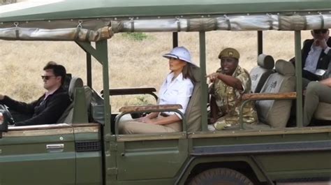 Melania Trump usa chapéu controverso em viagem à África Site RG