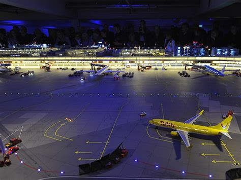 Wow Worlds Largest Model Airport Design Bit Rebels