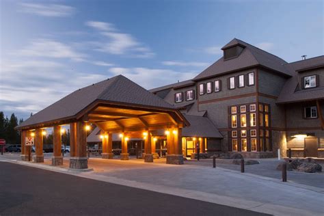 Canyon Lodge And Cabins Yellowstone National Park Lodges