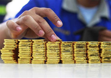 The stock is highly correlated to the gold price, and it is crucial to trade goro based on the gold price. Biggest gold companies in the world - Rediff.com Business