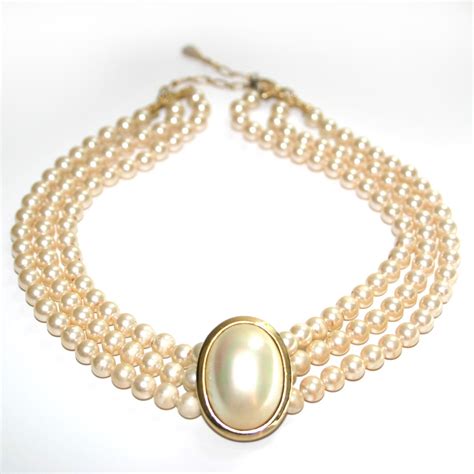 Pin By Jeanette Moss On Arolyn S Style R Pearl Choker Necklace