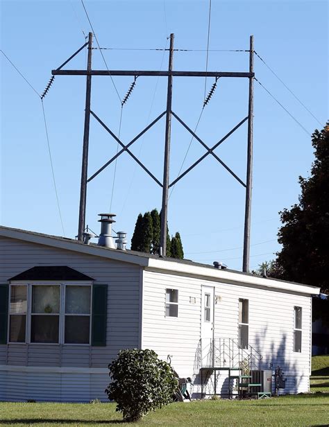 Residents Worried By Plans To Rebuild Transmission Line Amp Up