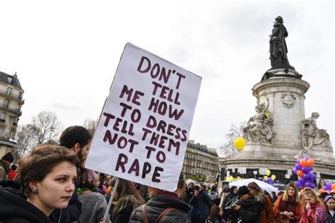 France Des Milliers De Manifestants Pour Les Droits Des Femmes Jdm