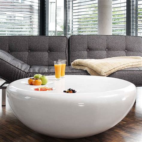 Der puristisch designte couchtisch cooper ist aus stabilem mdf und hochglanz weiß lackiert. Hochglanz Design Couchtisch Jannik in Weiß rund | Pharao24.de