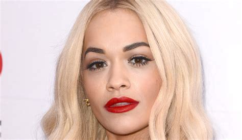 3 Ways To Pull Off Blonde Hair With Dark Eyebrows Beautyheaven