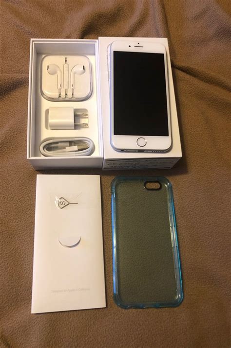 Silver Iphone 6s 64 Gb In Excellent Condition Comes With