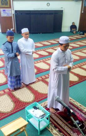 Inilah yang mendasari kenapa di pesantren para santri tidak bergerak dari posisi asalnya sebelum. aktiviti & penilaian - solat berjemaah