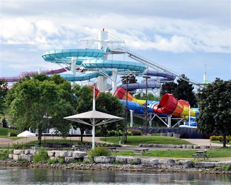 Today we explore what remains of the now forgotten ontario place. Beautiful 'pods' in Canada: Ontario Place (PHOTOS) | BOOMSbeat