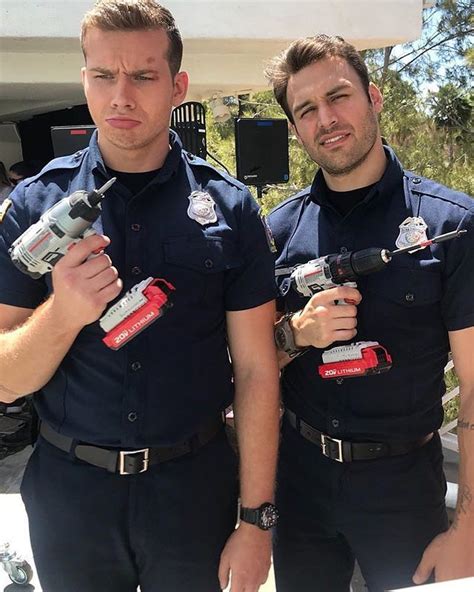 9 1 1 On Fox On Instagram These Guys Can Fix All Your Problems 🔨