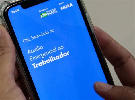 A caixa econômica federal finalmente divulgou o aplicativo do auxílio emergencial. Mais de 104 milhões de pedidos para receber auxílio ...