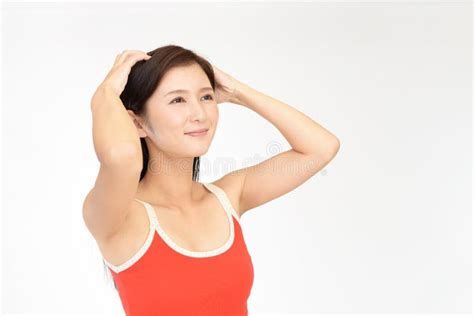 Woman Doing Scalp Massage Stock Image Image Of Beautiful 145613993