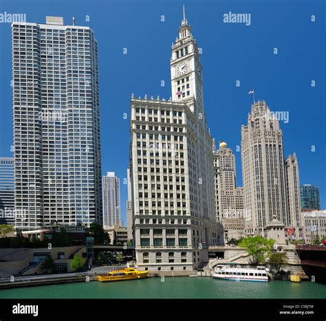 Wrigley Building Chicago River Chicago Illinois Usa United States