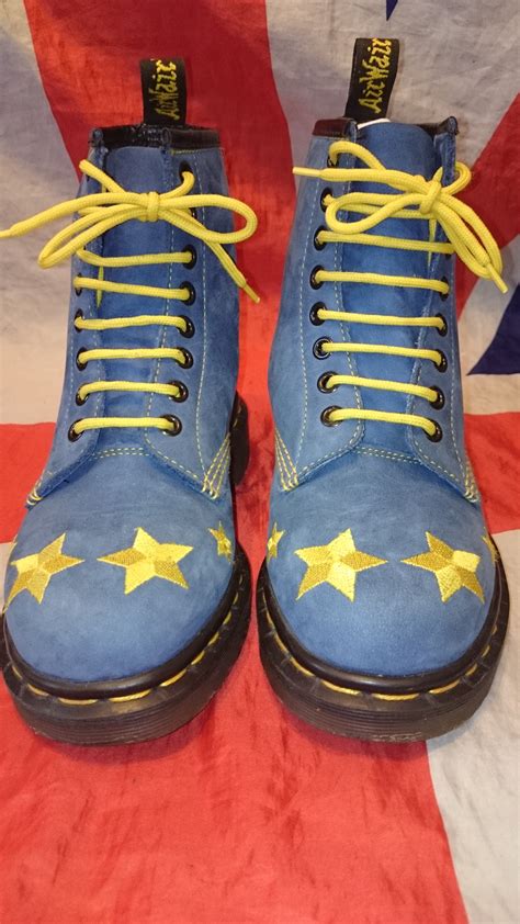 However, some manufacturers and companies do things differently, so make sure to consult these uk to us shoe size charts whenever you're shopping. England Vintage - RARE - Blue & Yellow Star Dr Doc Martens ...