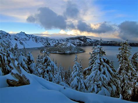 Crater Lake Breaks Snowfall Record For December The Outdoor Society
