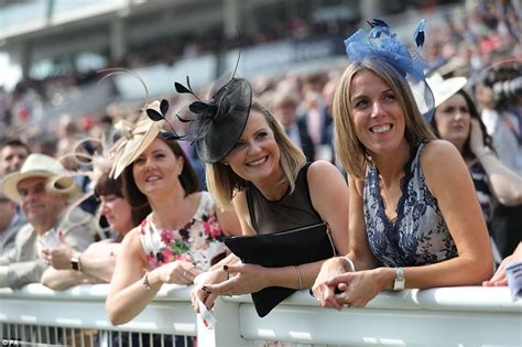 Epsom Derbys Ladies Day Racegoers Show Off Their Style Daily Mail Online