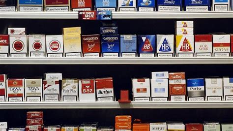 Sie raucht eh nur ab und zu. Nikotinsucht: Hohe Tabaksteuer: Immer weniger Menschen ...