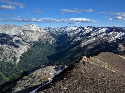 off-trail-in-the-wallowa-mountains-of-northeast-oregon-wildernessbackpacking
