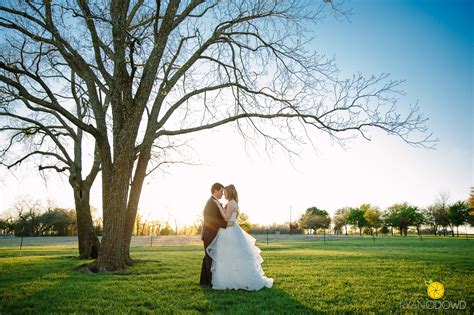 Best Dallas Wedding Photographer Rustic Grace Love Story Beautiful