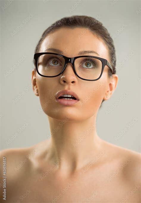 Portrait Of Hot Sexy Naked Woman Wearing Glasses Foto De Stock Adobe