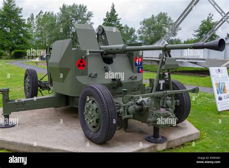 40mm Bofors Hi Res Stock Photography And Images Alamy