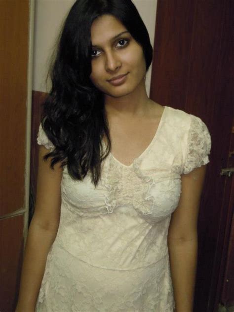 Cute Indian Girlfriends Submitted Her Own Pics Real