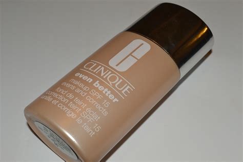 Spf 15 dry to combination oily. Clinique Even Better Makeup Foundation Review, Swatches ...