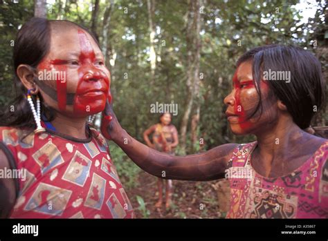 Indias Mulher Xingu Fotografías E Imágenes De Alta Resolución Alamy