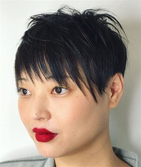 Short faux hawk with medium fade, due to its pointed structure and admiring texture adds an angle to round chubby face. 18 Glorious Short Hairstyles for Chubby Faces - Haircuts & Hairstyles 2021