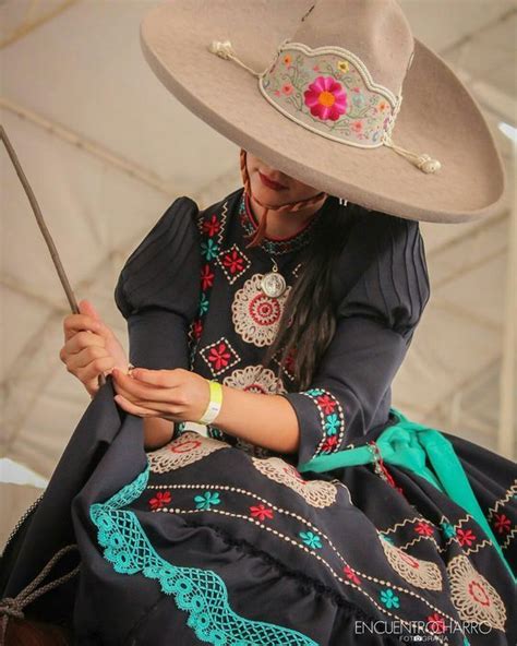 Pin by Kelly Rodriguez on Charrería CharreadaMexican Rodeo Mexican outfit Mexican dresses
