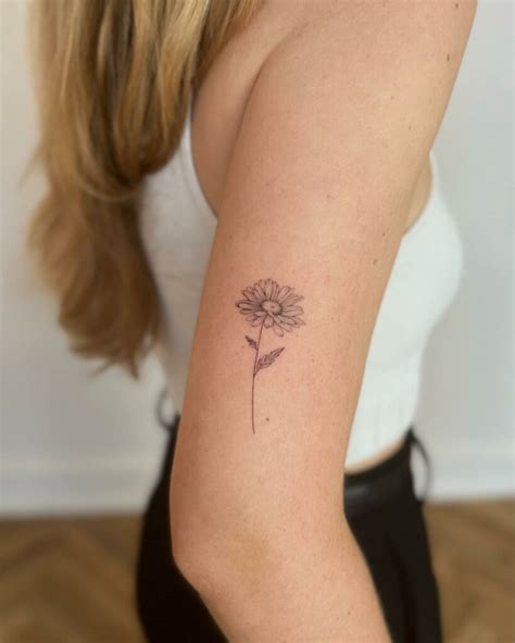 Details More Than 81 Small Daisy Tattoo Super Hot In Coedo Com Vn