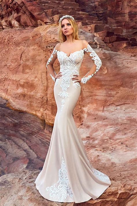 Vous cherchez des robe de mariée sirène ? Robe de mariée sirène en dentelle avec manches - Oksana ...