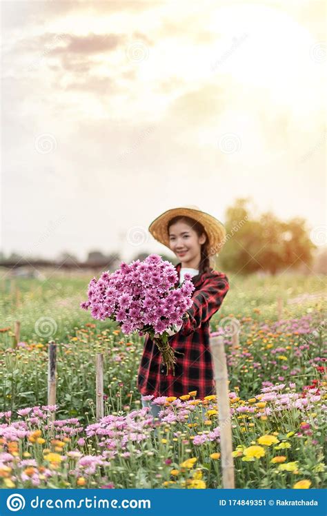 Woman Holding Bouquet Flowers Stock Image Image Of Beauty Cute 174849351